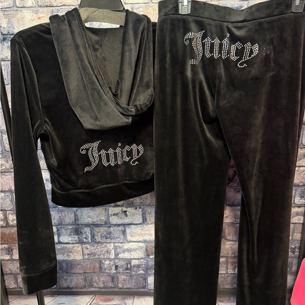 Juicy Couture Black Velour Jogger Set - Picture 3 of 4